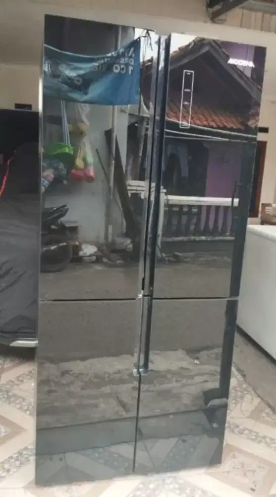 Lemari es side by side 4 pintu Modena