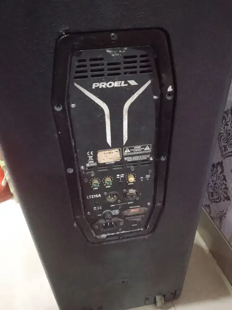 Jual BTH Jual Murah 2 Box Speaker AKTIF Pasif Kondisi Msh Bgs Gak RSK