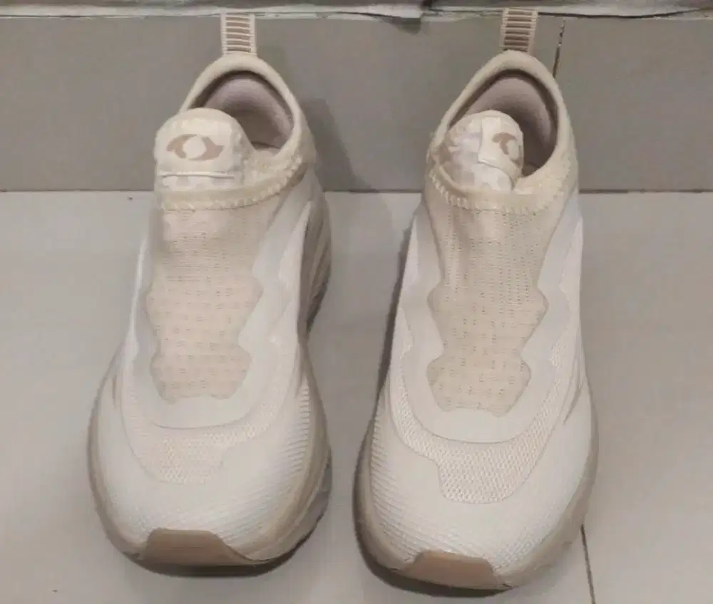 Sepatu cewek merk Astec