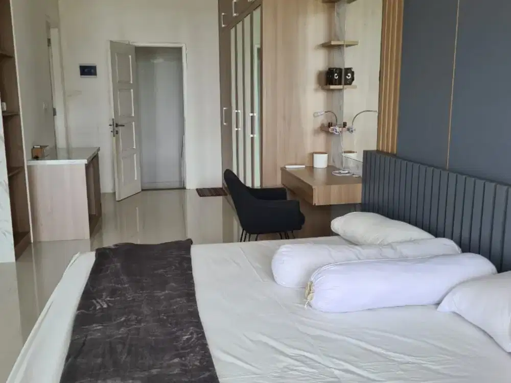 DISEWA RUMAH PREMIUM BULANAN BAGUS SIAP HUNI FURNISHED SENTUL CITY SSR408