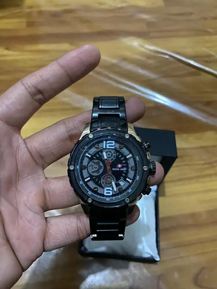 Jam tangan swiss army