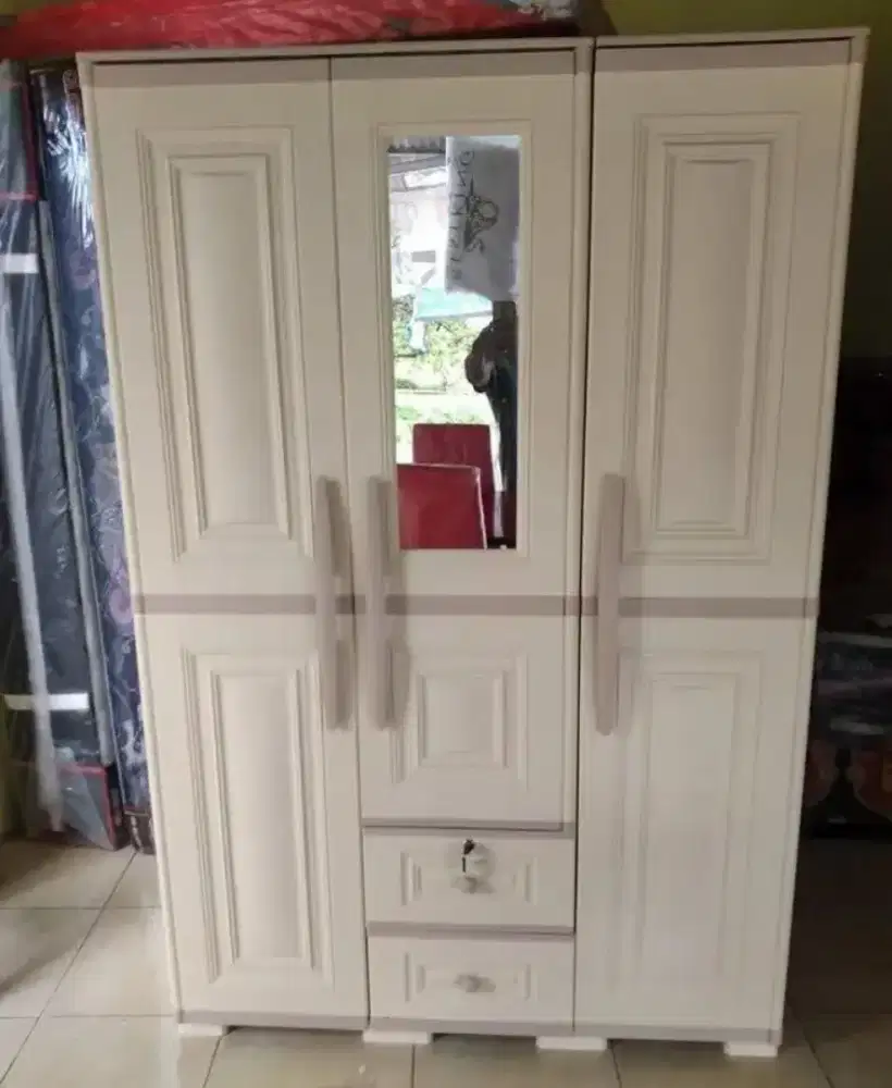 Lemari 3pintu promo