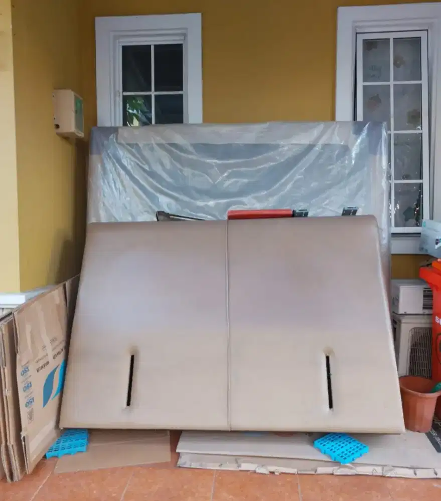 Headboard+Divan Florence King(Plastikan)+Kulkas 2 Pnt GEA—Paket Murah