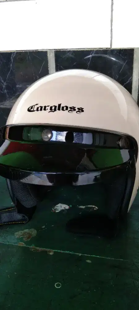 Helm Cargloss ukuran L masih mulus no minus