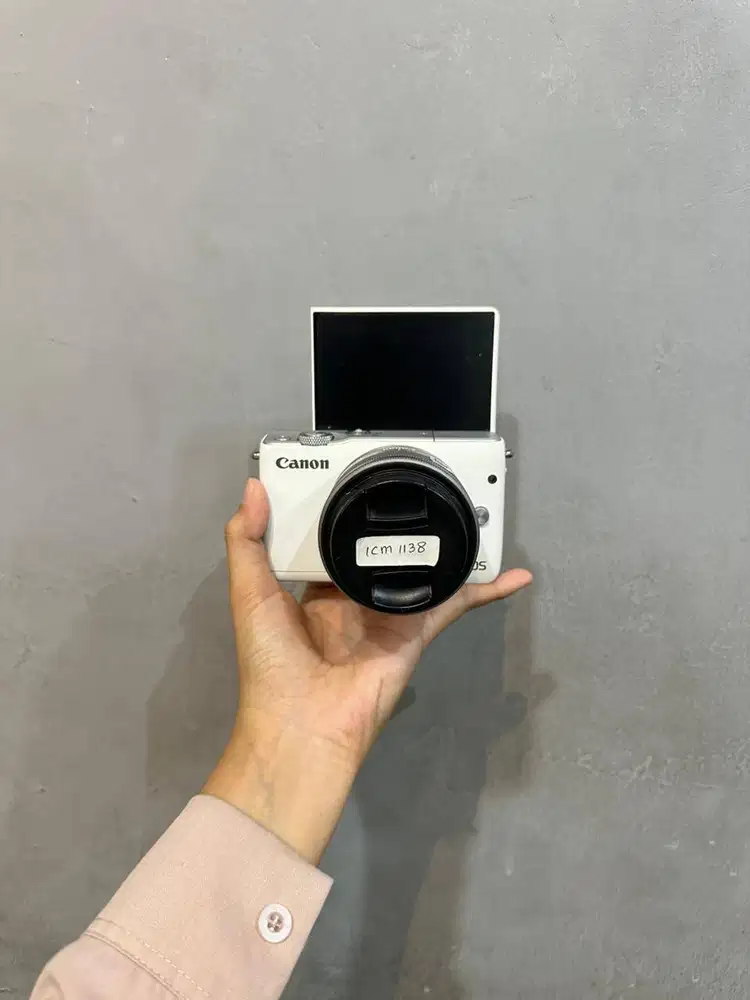 CANON M10 + KIT PUTIH KIT