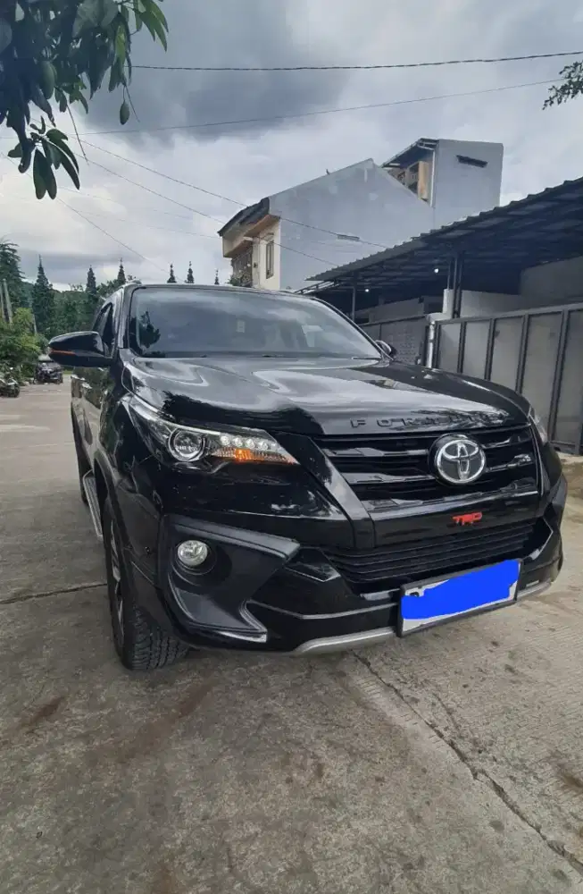 Fortuner VRZ TRD Hitam 2018 Low KM sangat terwat