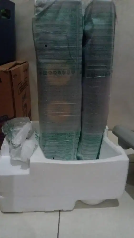 Speaker tower LG