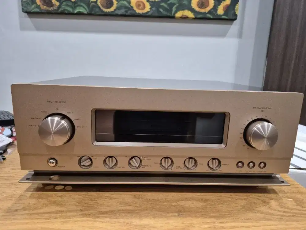Preamp Luxman C7. Made in japan