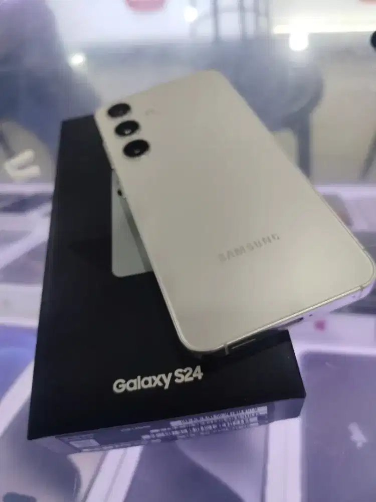Samsung s24 8/256 fulset like new