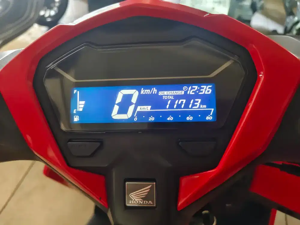 Motor vario merah 2023