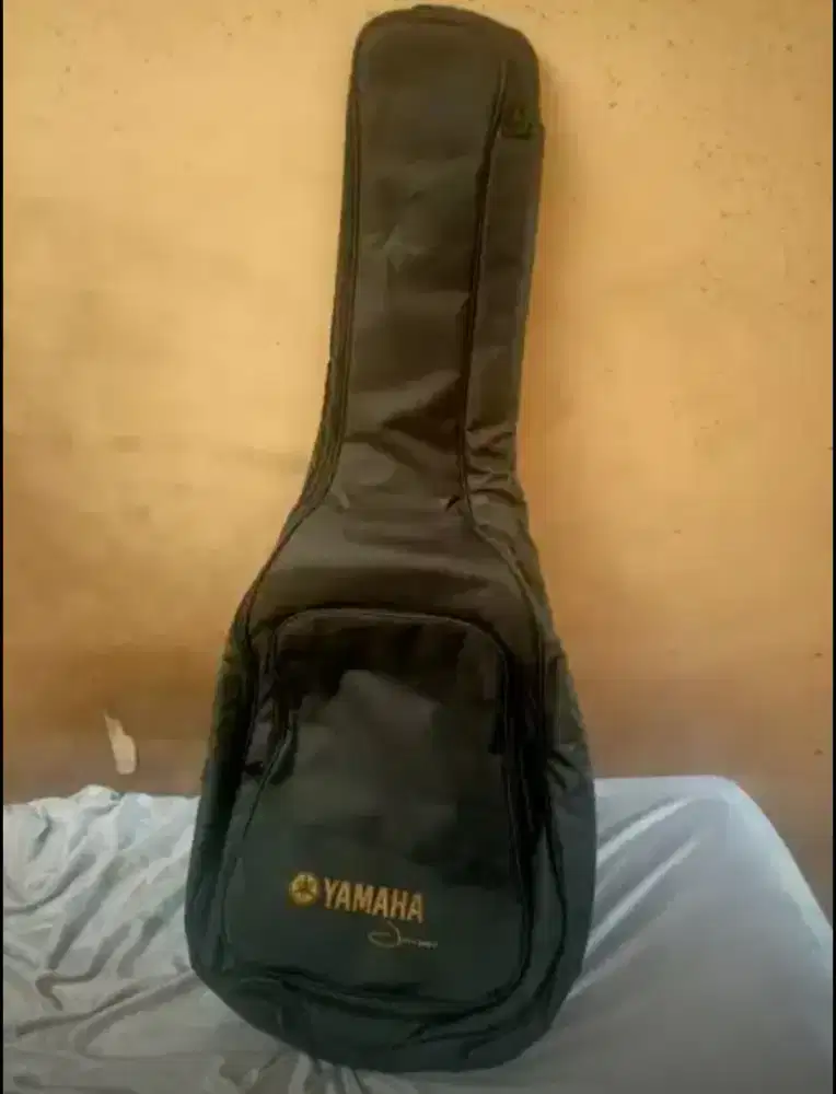 Tas gitar Yamaha junior