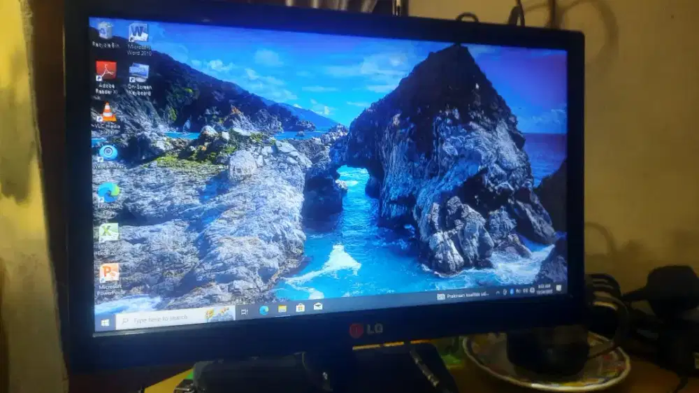 Monitor Komputer LG-16inch Slim Lengkap Koplit Jual Murah garansi COD