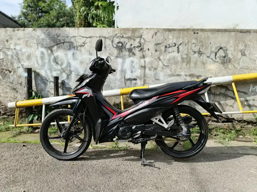 Honda revo fit tahun 2016 Kondisi Bagus