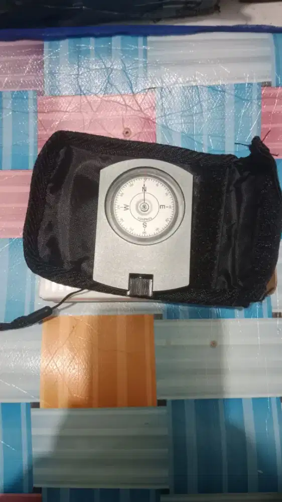 Alat kerja kompas dan tang ampere