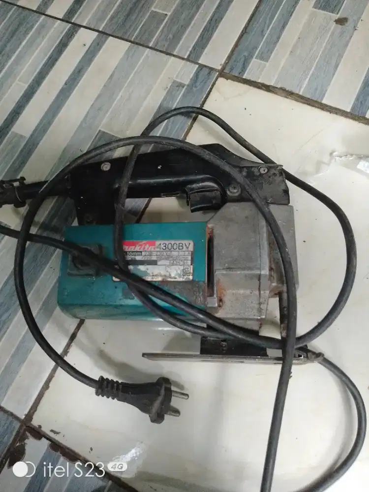 Mesin jigsaw makita kondisi masih normal