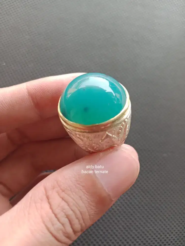 Cincin batu bacan totol coklat