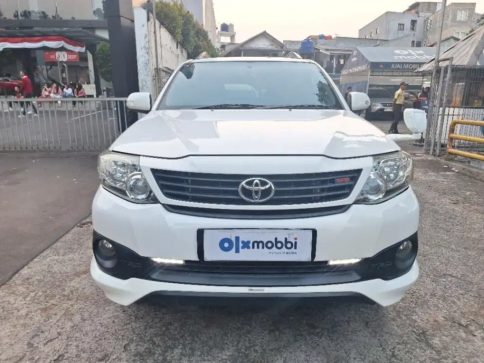 TDP 11JT Toyota Fortuner 2.7 TRD G Luxury Bensin-AT Putih 2015
