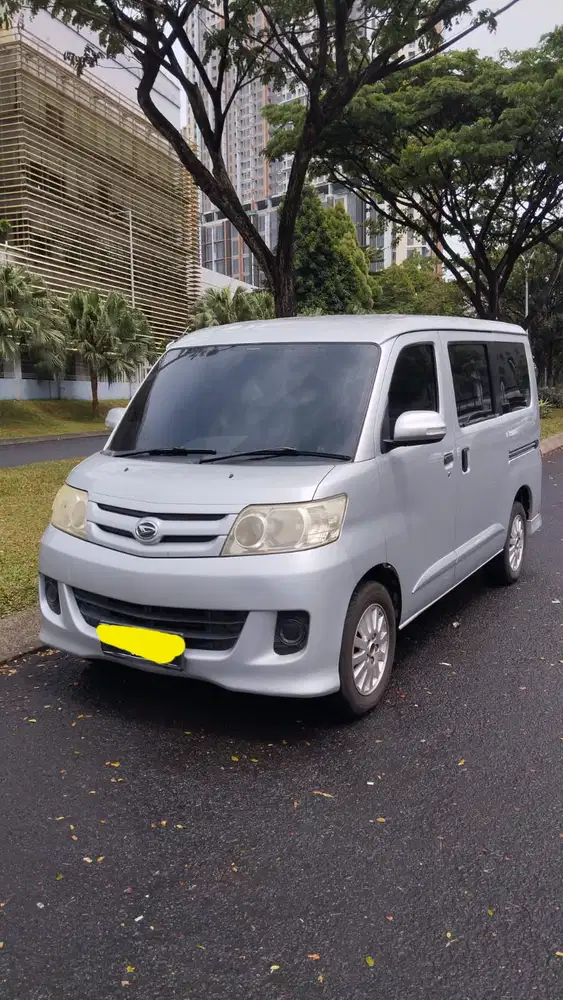 Daihatsu Luxio 2011 Bensin