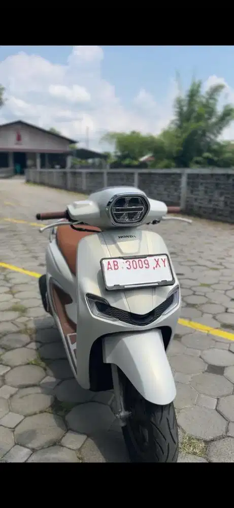 Stylo ABS Putih Low KM 2900 tahun 2025