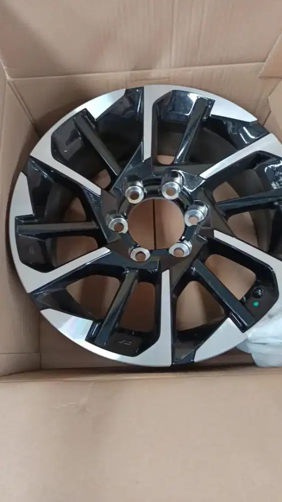1 pcs serep  Velg  Oem Fortuner GR R18