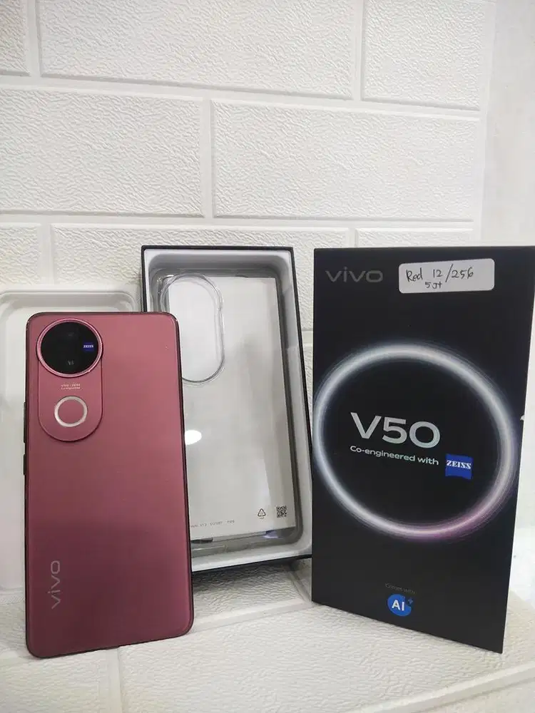 Vivo V50 5G 12/256 grs 09/2026 super like new full original