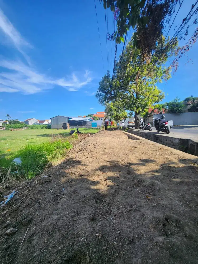 DISEWAKAN TANAH DIJALAN UTAMA DEWATA SIDAKARYA