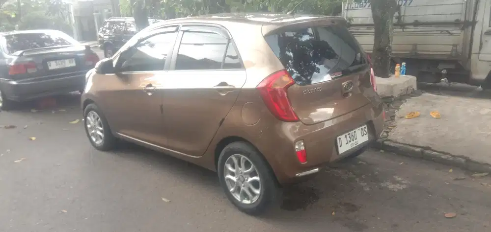 Kia Picanto 2011 Bensin super irit istimewa simpenan