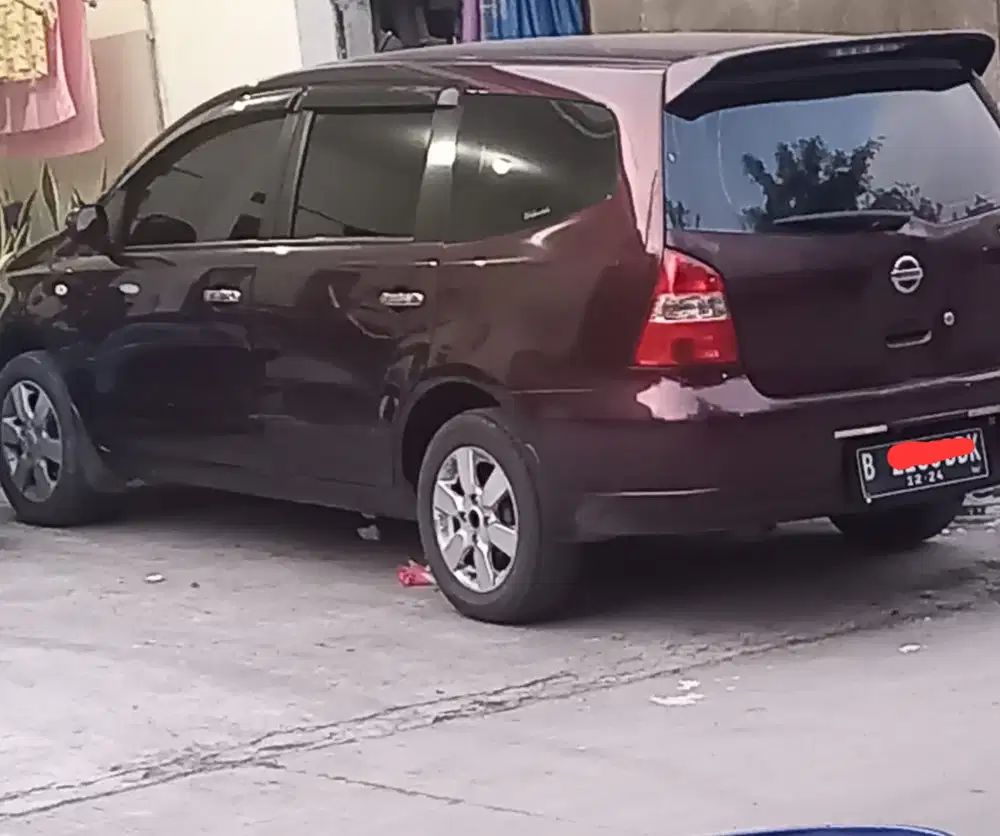 Nissan Livina 2012 Bensin