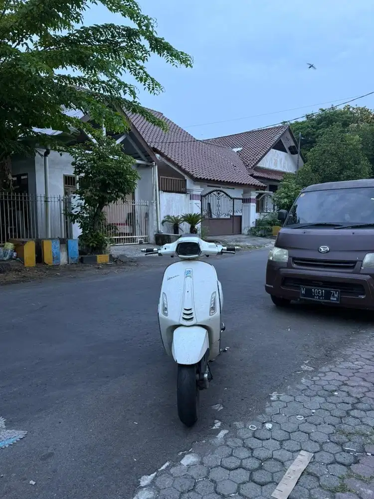 Vespa Sprint I-Get 150 ABS PUTIH 2020