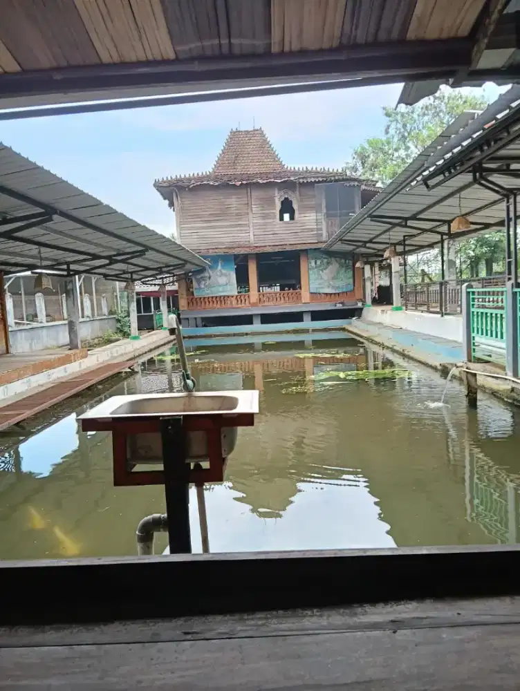 Dijual Tanah + Rumah Kolam