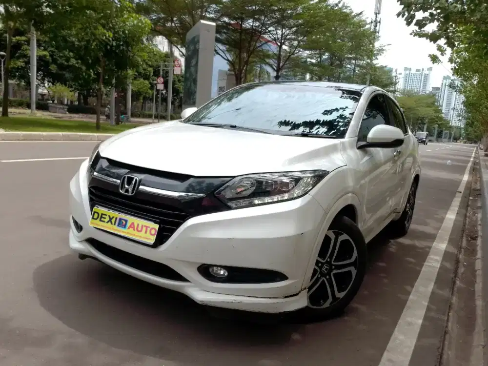 (KM40000)HONDA HRV 1.8 PRESTIGE 2016 NIK 2015 SUNROOF KM RENDAH!!