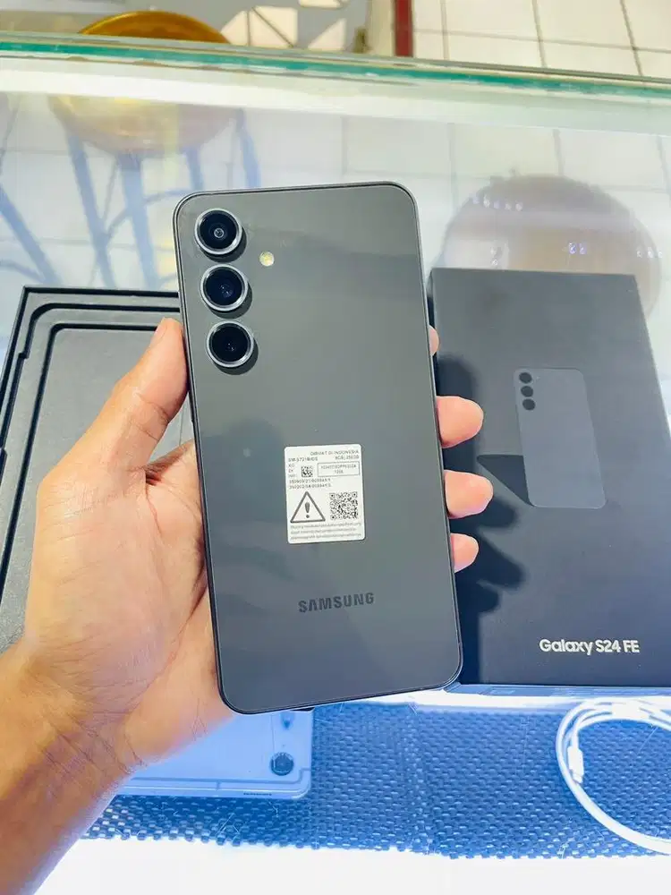 Samsung S24 FE 8/256 sein