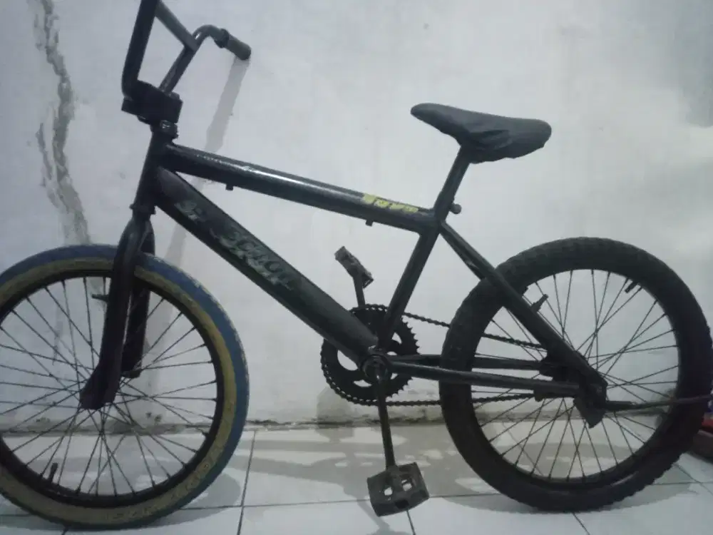 Sepeda BMX torpedo ukuran 20