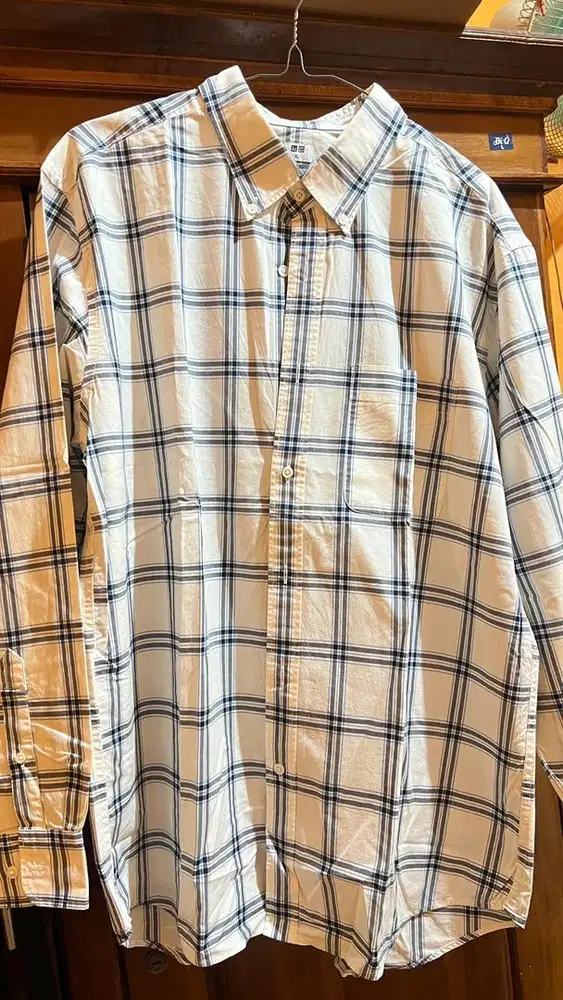 Kemeja uniqlo size XL