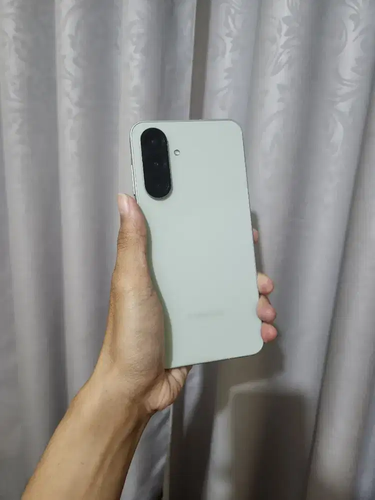 Samsung Galaxy A56 5G 12/256gb Second Garansi resmi panjang