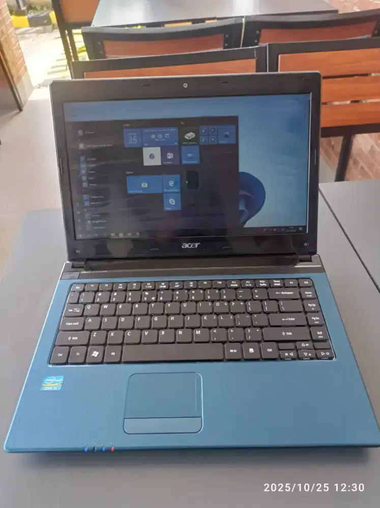 Laptop ACER masih bagus banget