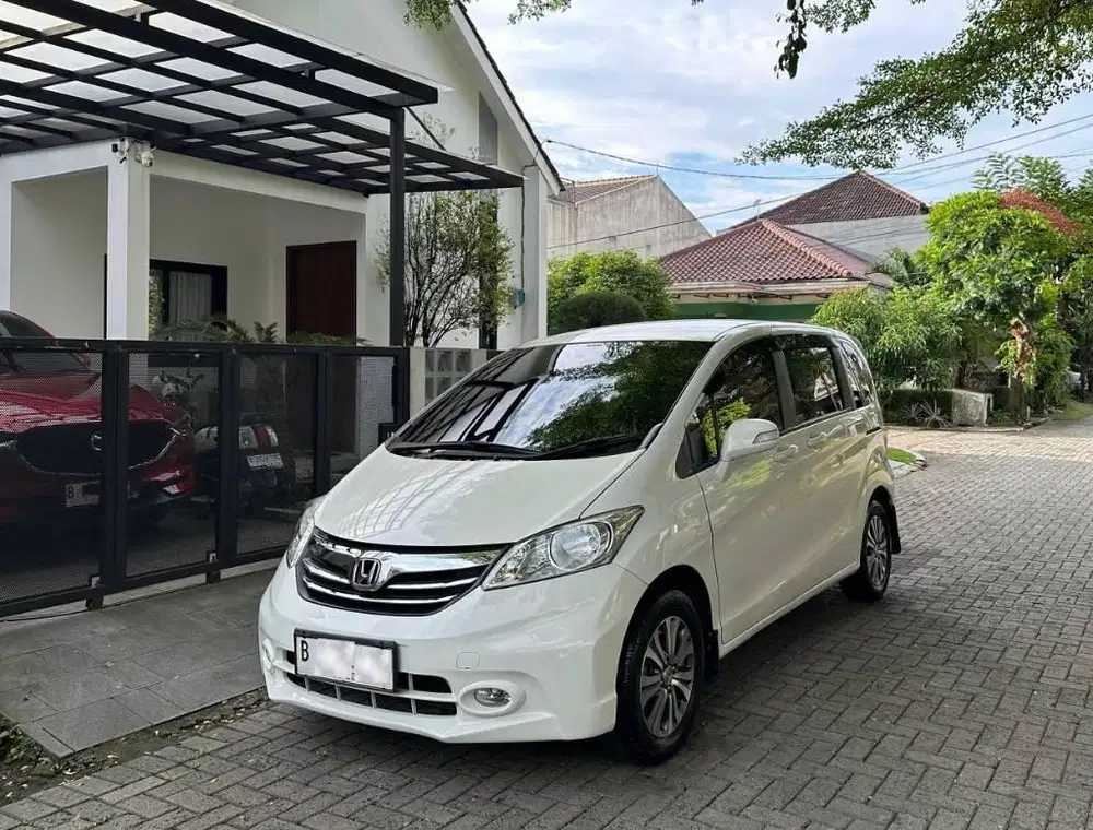 Honda freed 2015  AT Matic Tombolstir SD AC Double model 2016 non Psd
