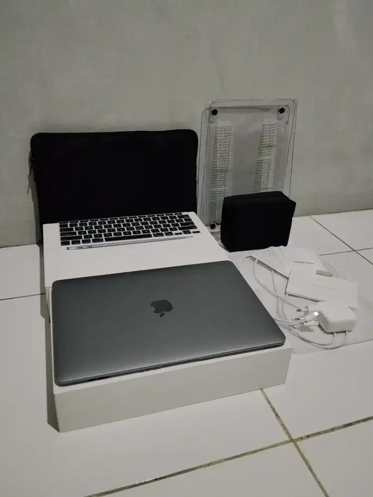 MacBook Air M1 8/256 Fullset iBox BH 99% Space Grey