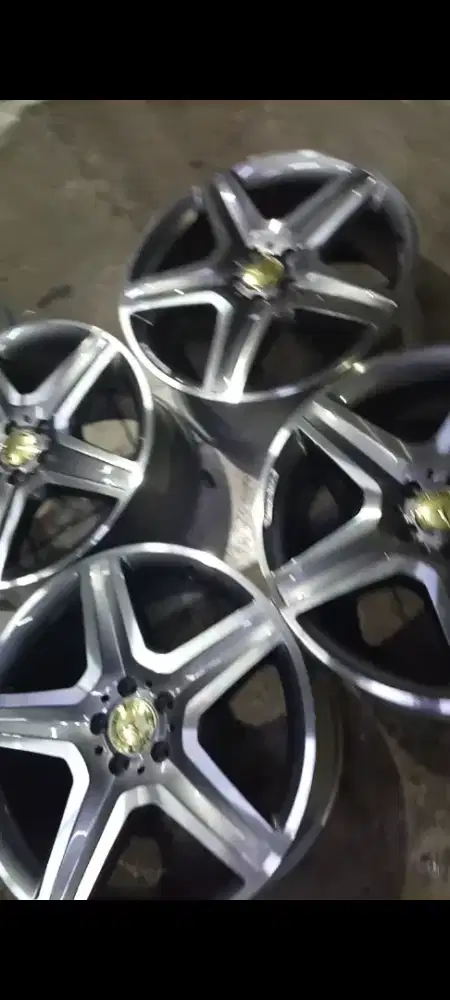 Velg oem mercy r20