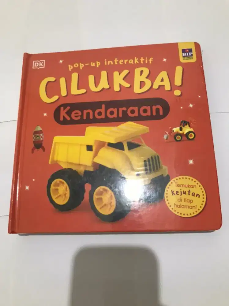Buku Anak Pop Up Interaktif Cilukba Kendaraan. Gramedia, Segel.
