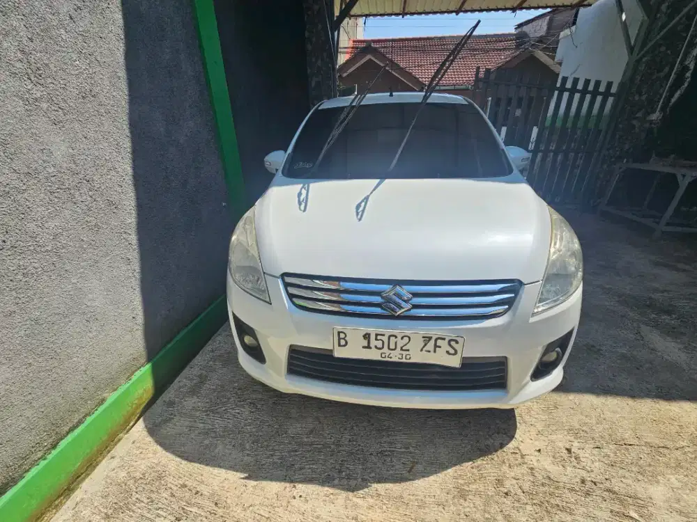 Suzuki Ertiga gl at