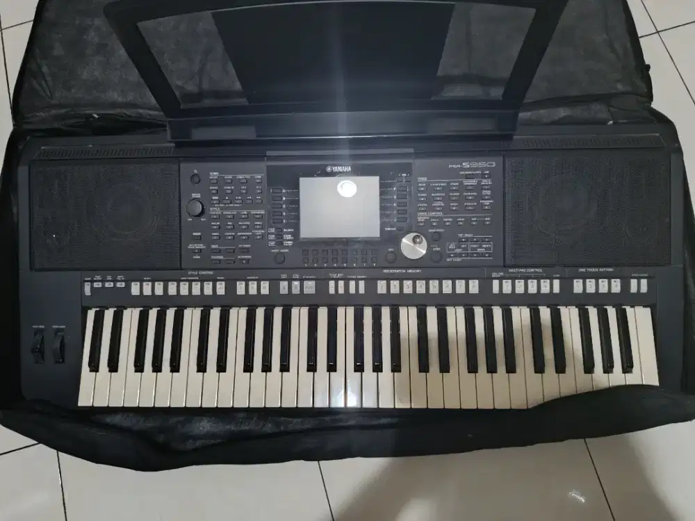 Yamaha PSR S950