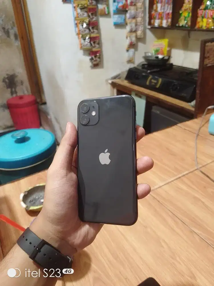 iPhone 11 64gb ibox