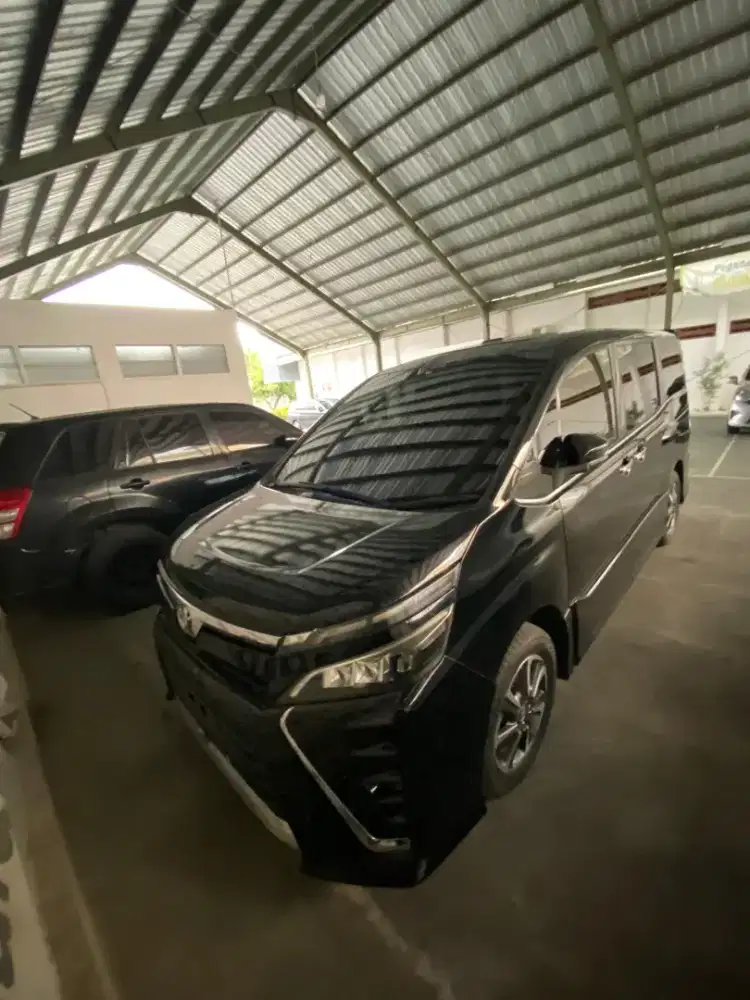 Toyota Voxy 2019 Double Rooftop - AC Super Dingin
