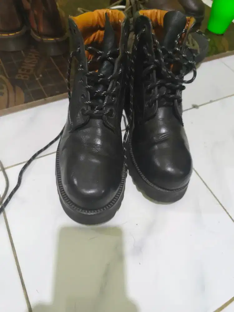 Jual sepatu boots