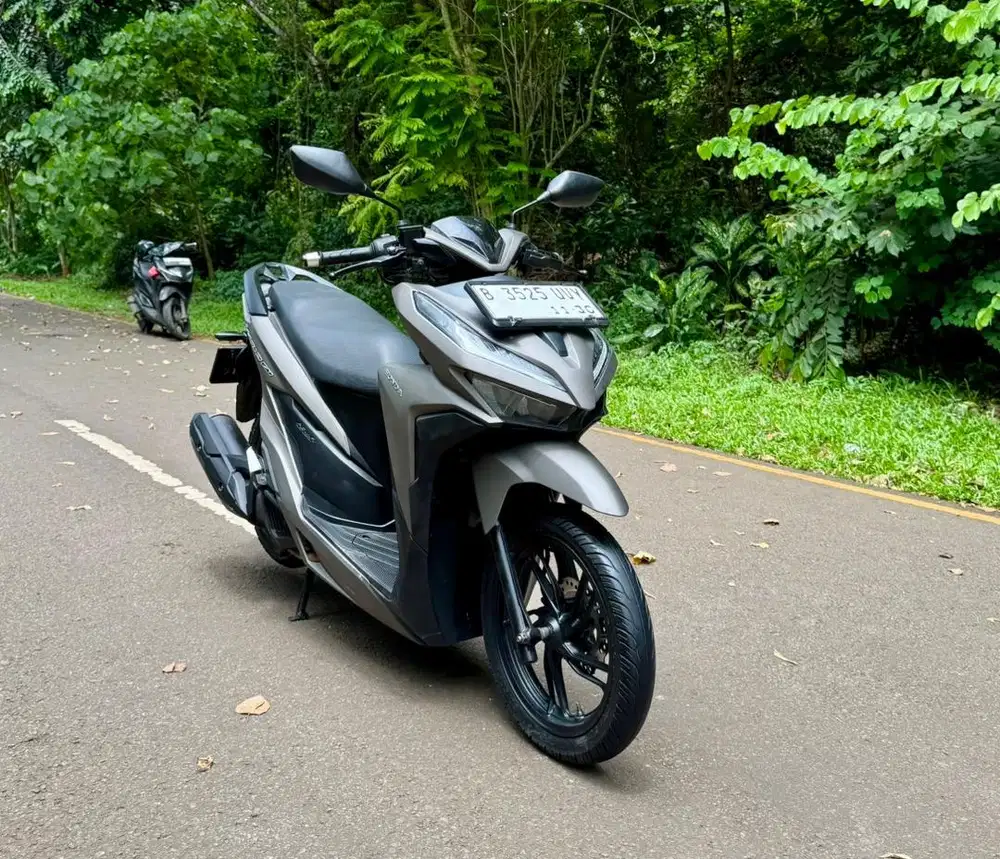 Honda Vario 150 Keyless CBS ISS MULUSSS Pajak Hidup Panjang