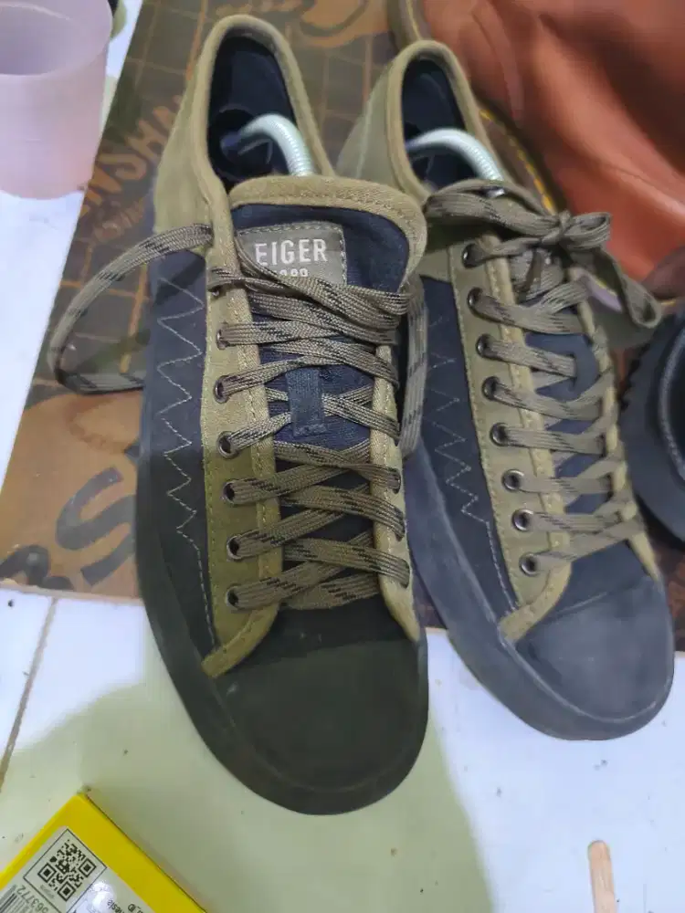Sepatu eiger original