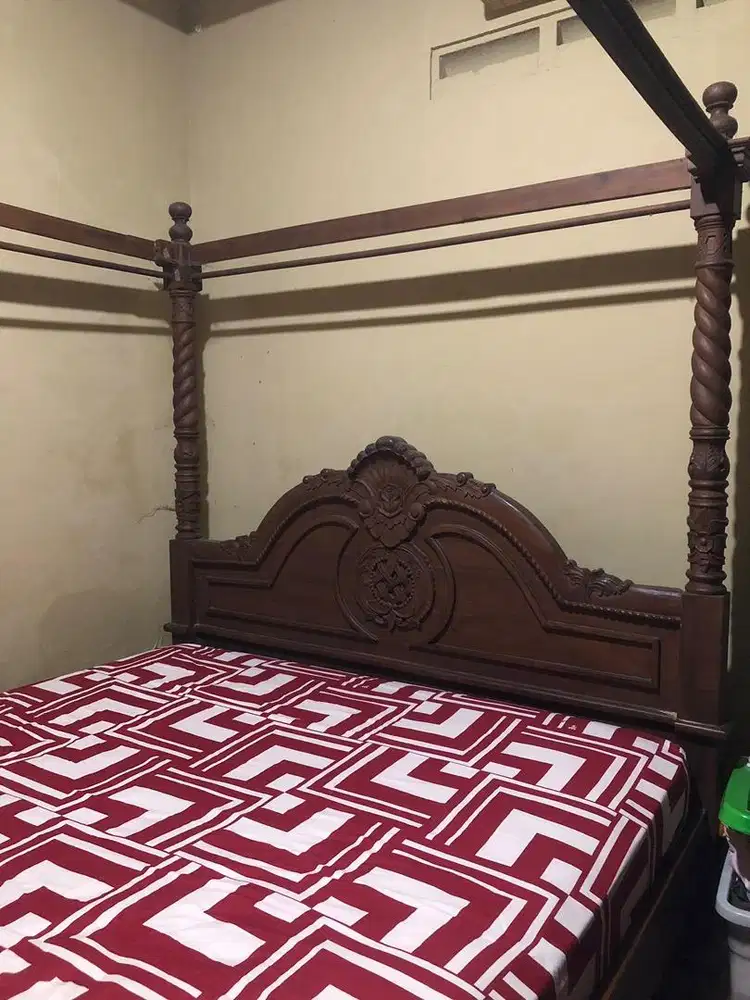 Divan Jati 200x180cm dan Kasur