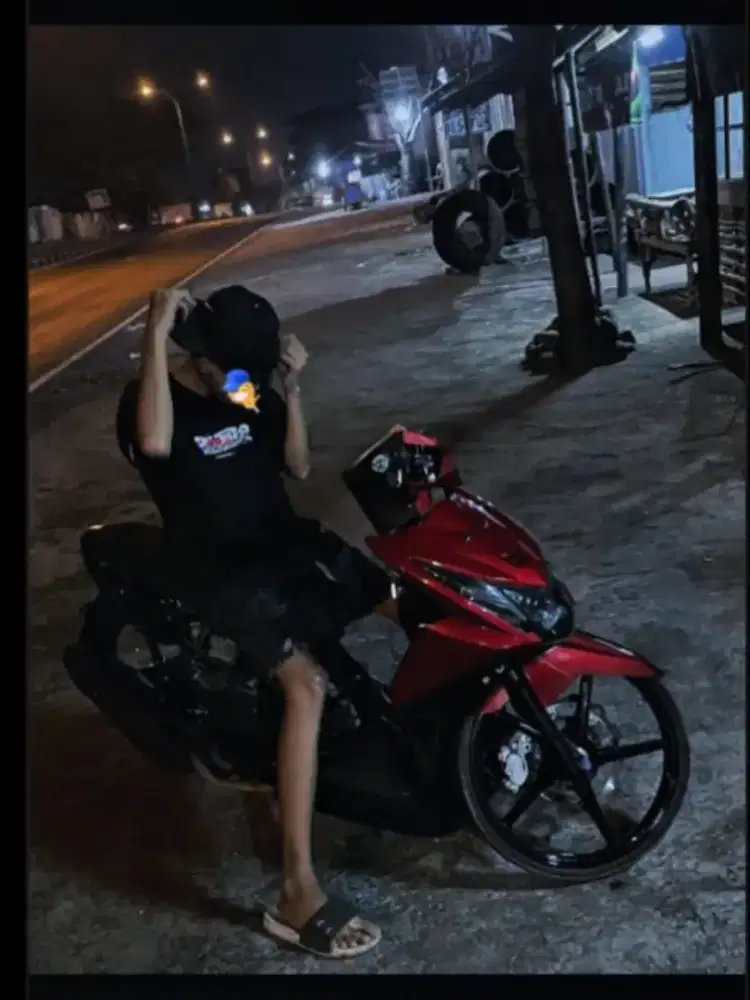 Cari kerjaan untk 2 orang cowok butu bgt udah mau 1 buln