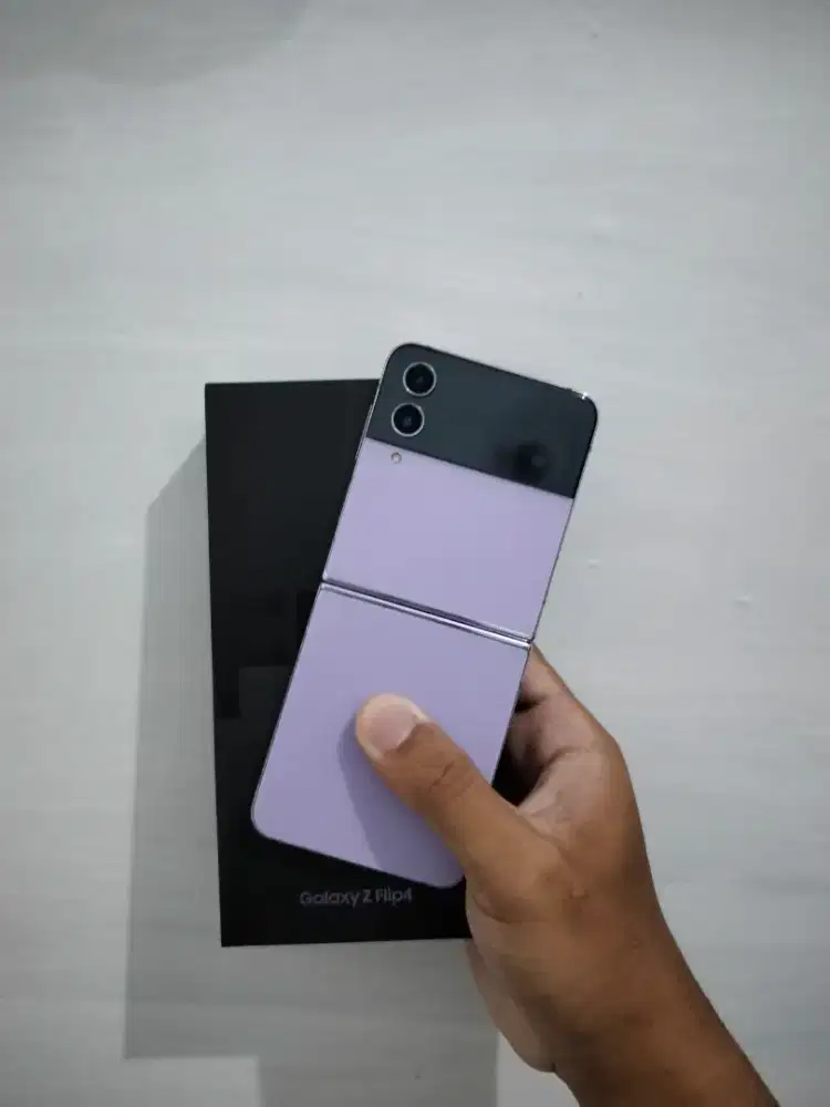 Samsung Z Flip 4 5g nominus